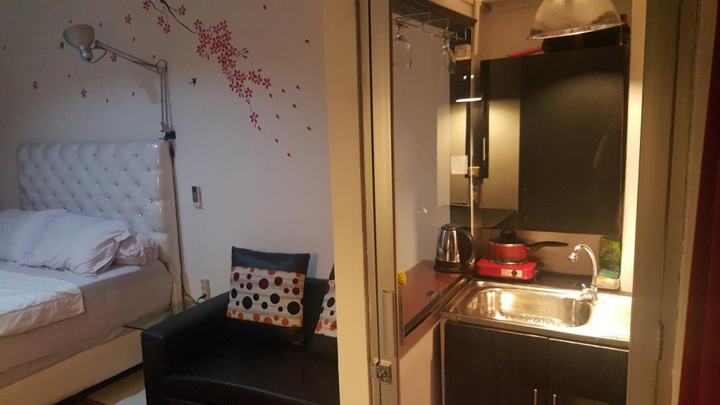 Reddoorz Apartment @ Emerald Towers Bandung Exteriör bild