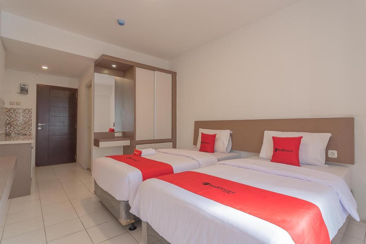 Reddoorz Apartment @ Emerald Towers Bandung Exteriör bild