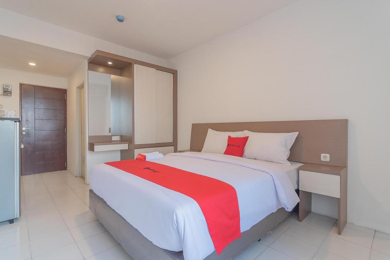 Reddoorz Apartment @ Emerald Towers Bandung Exteriör bild