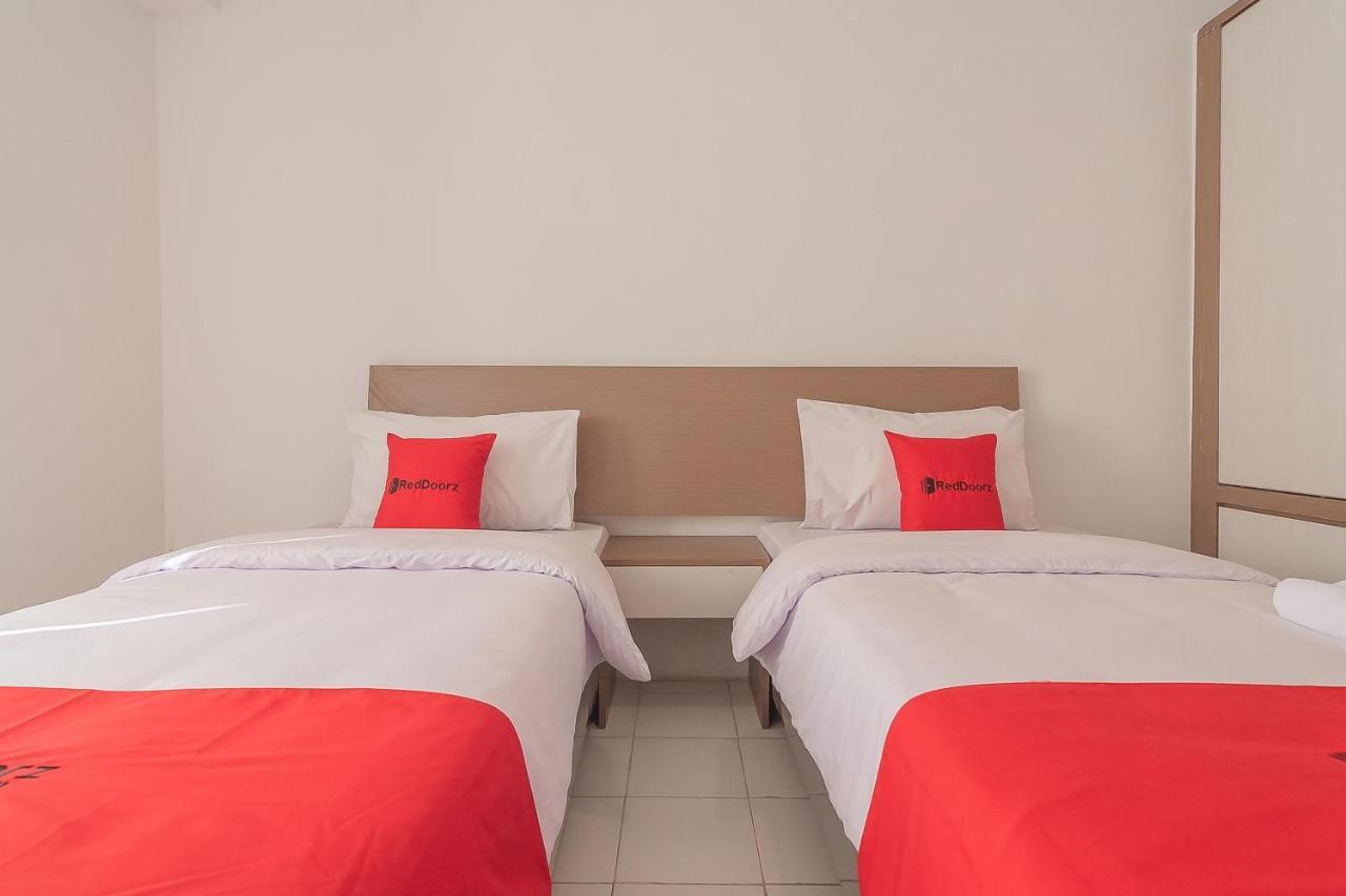 Reddoorz Apartment @ Emerald Towers Bandung Exteriör bild
